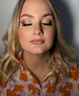 Soft glam make-up