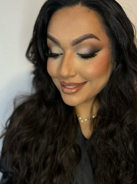 Glam make-up